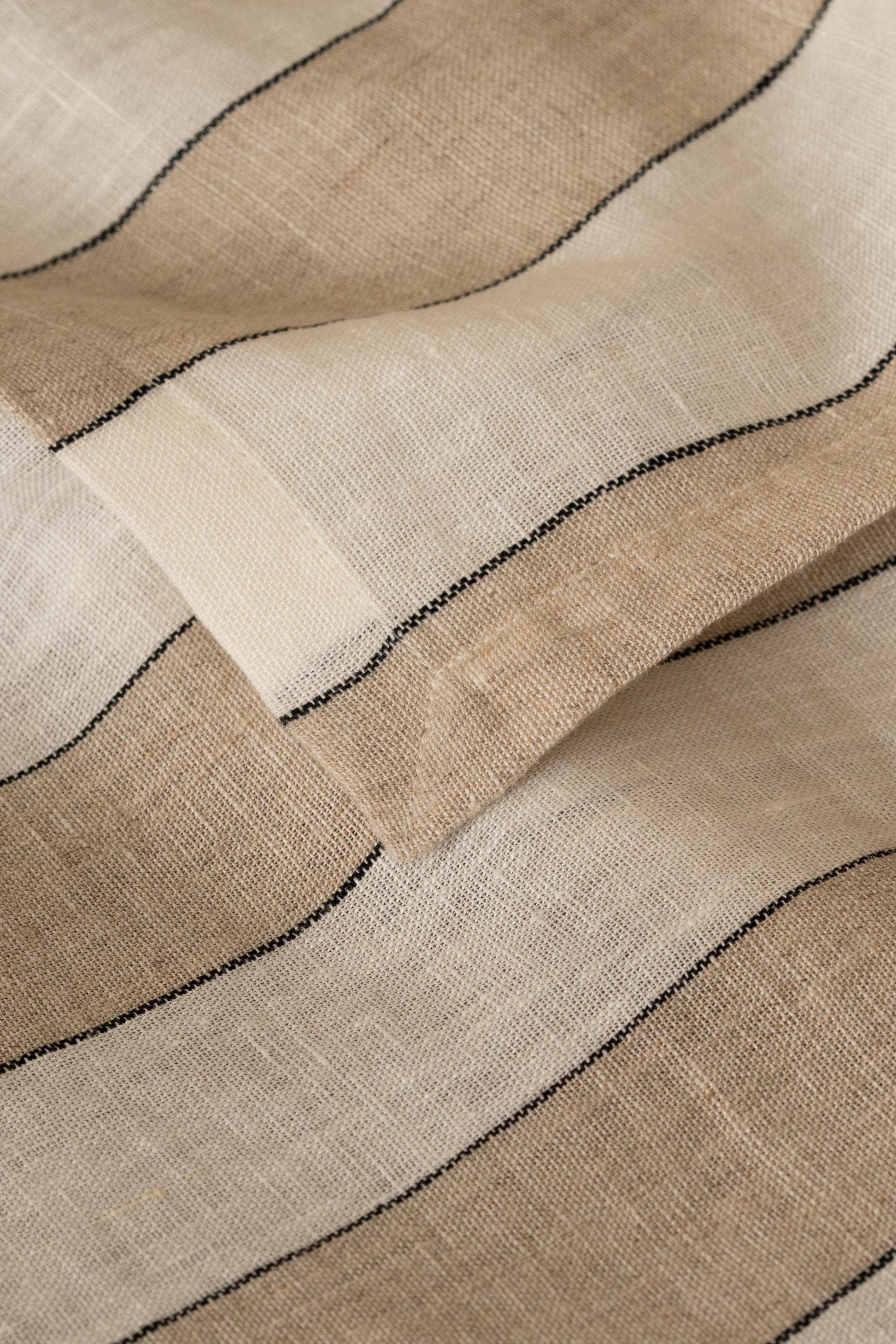 Kester Linen Tablecloth - Image 4