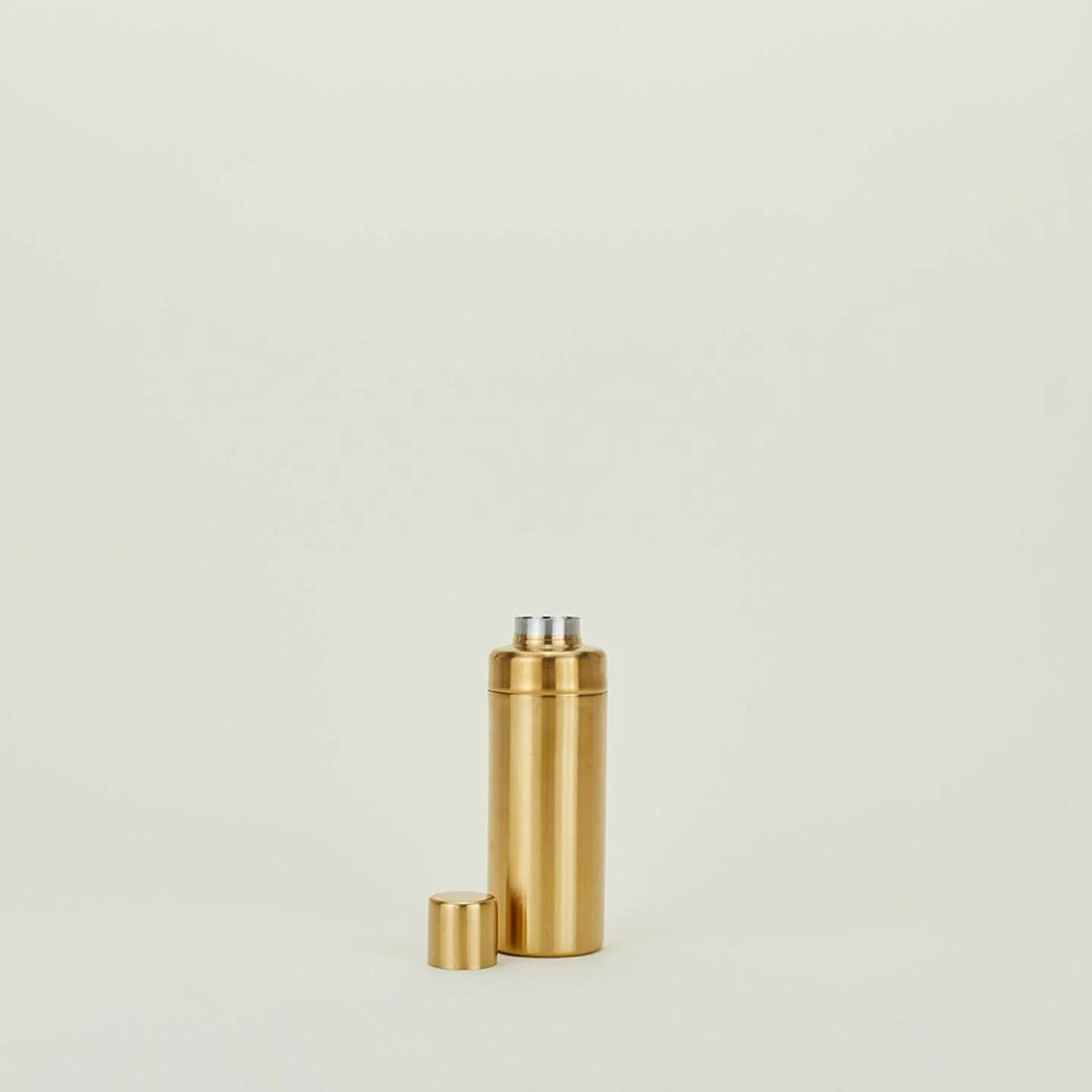 SIMPLE COCKTAIL SHAKER - Image 2