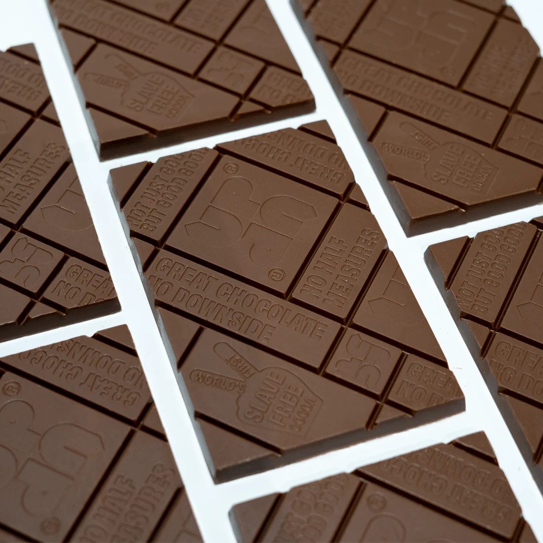 UP & UP Sweet Orange Milk Chocolate Bar - Image 3