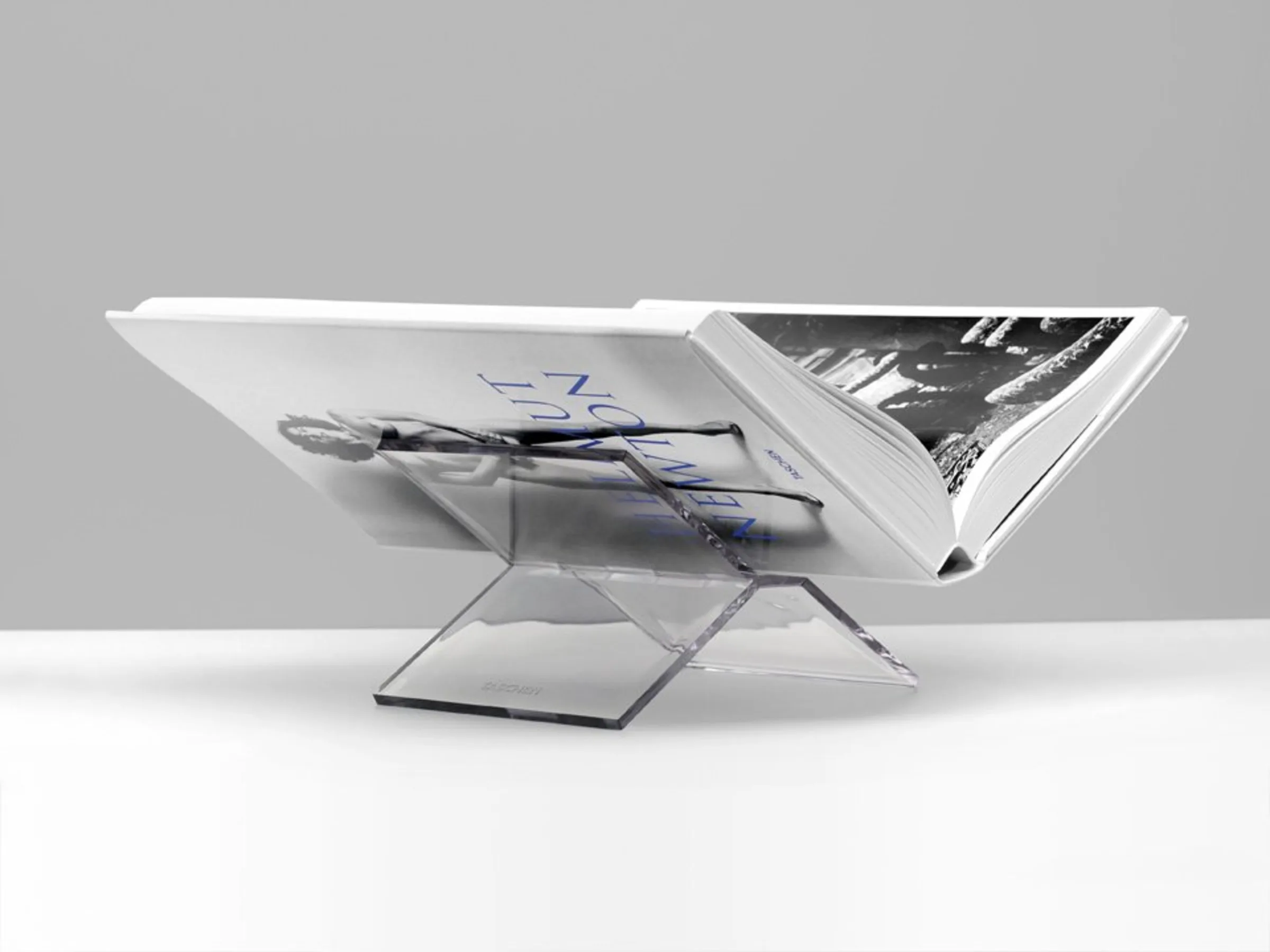 TASCHEN's Bookstand - Image 2