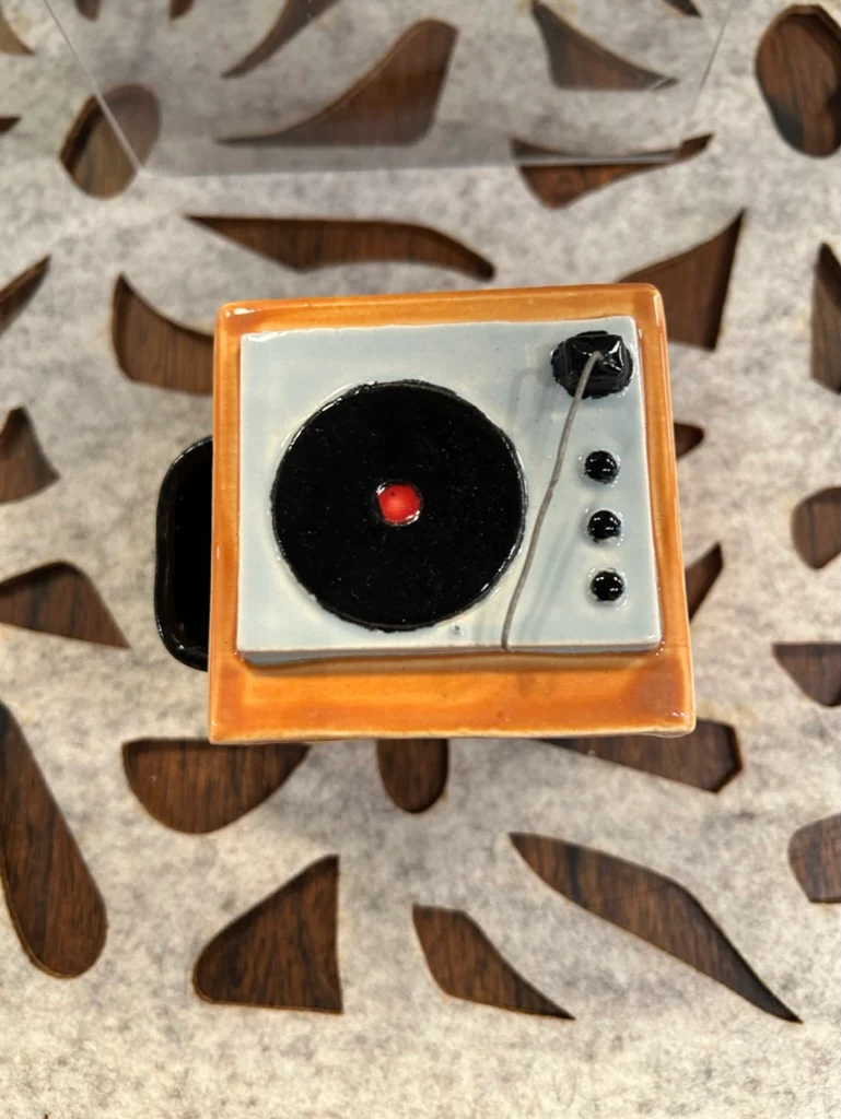 Vinyl Player Matchbook Holder - Image 4